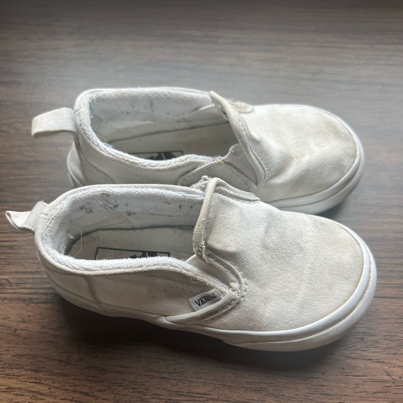 White slip on Vans (toddler 7) - Picture 3 of 3